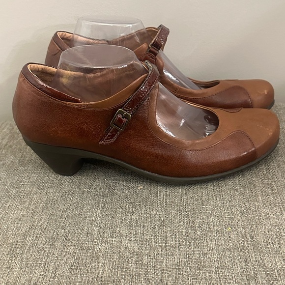 Naot Shoes - Naot Women’s Brown Leather Mary Jane Heels Size 42=11
